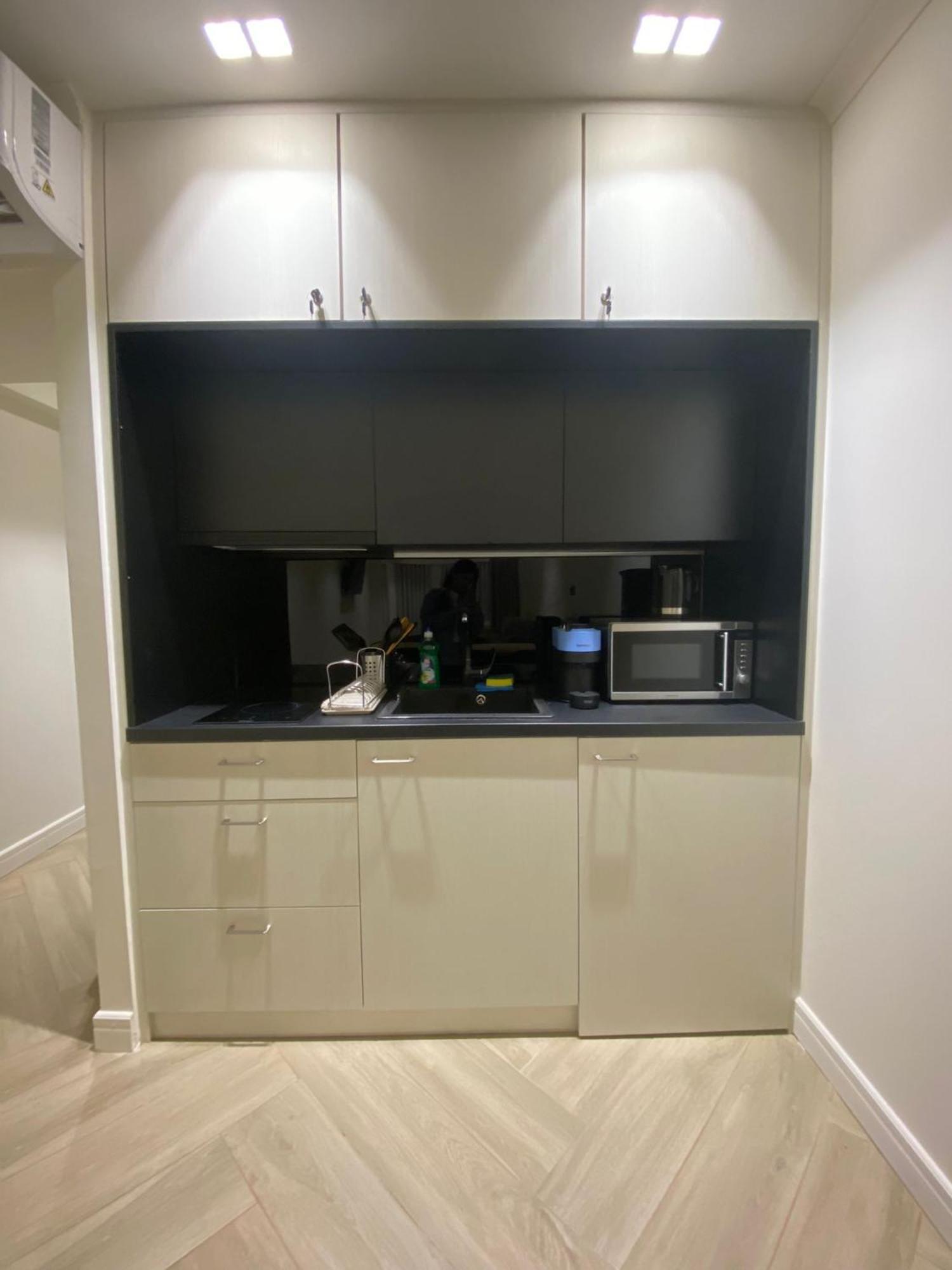 Triple A - Near Ermou Shopping Street - Family Hospitality - Free Parking! Aparthotel เอเธนส์ ภายนอก รูปภาพ