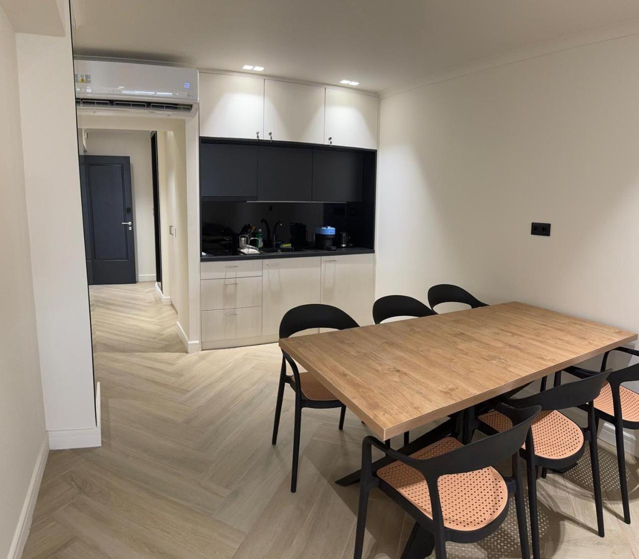 Triple A - Near Ermou Shopping Street - Family Hospitality - Free Parking! Aparthotel เอเธนส์ ภายนอก รูปภาพ
